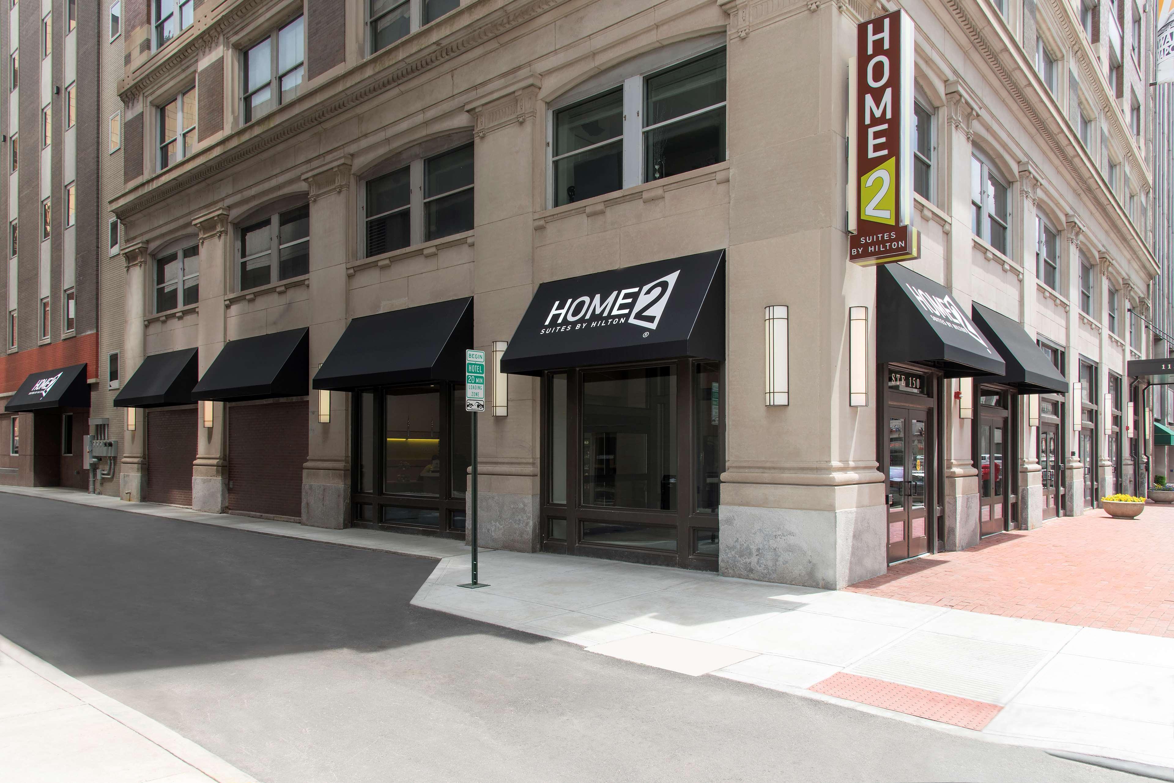 Home2 Suites By Hilton Indianapolis Downtown Exterior photo